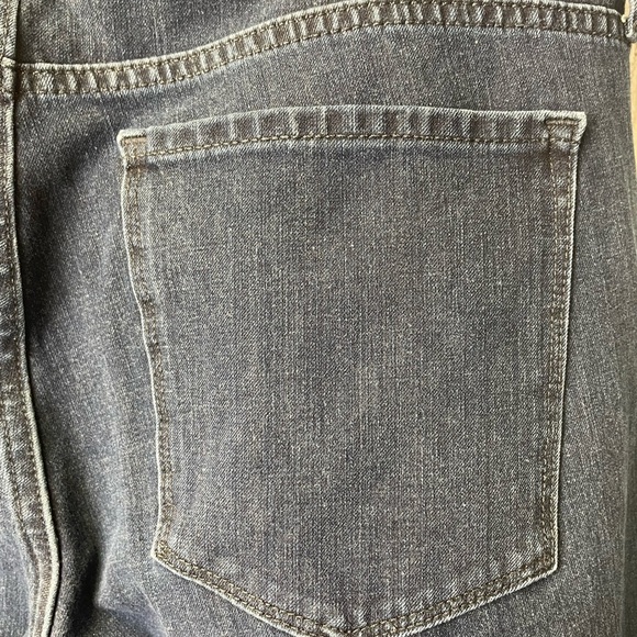 Gap Blue Jeans dark wash size 32 - Picture 3 of 9